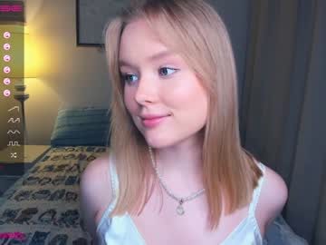 girl
        sun_shiiine cam image #1047661
