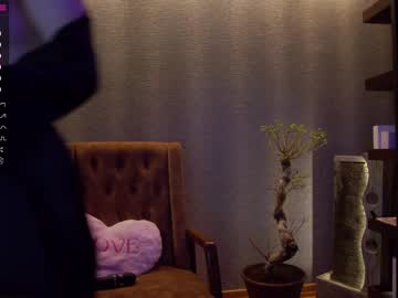 girl
        karrin cam image #775611