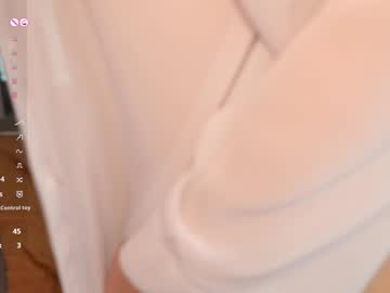 girl
        fazeyj cam image #3769694