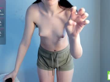girl
        melissalamba cam image #2332725