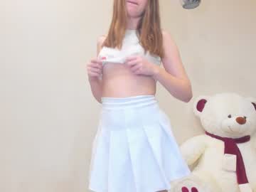 girl
        emily_siu cam image #1784326