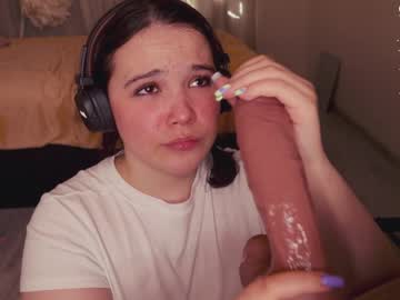 girl
        chery_lady22 cam image #1063751