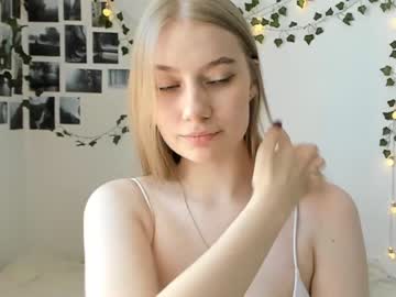 girl
        suchasophie cam image #839309