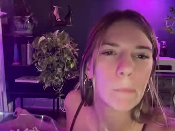 girl
        oliviahansleyy cam image #3974668
