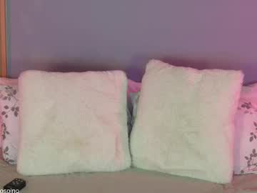 girl
        ashley_ospino cam image #4214585
