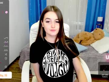 girl
        emmika_ cam image #1691613