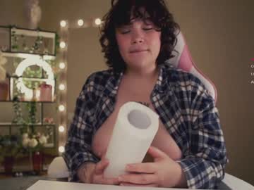 girl
        chery_lady22 cam image #3525129