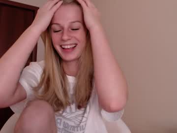girl
        magic_couple13 cam image #1553438