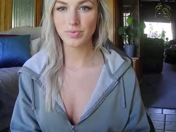 girl
        dreamytrance cam image #2650188