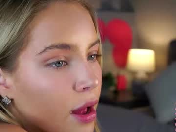 girl
        lipswithsmileonthem cam image #4646241