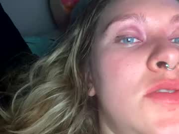 couple Close-up Pussy Web Cam Girls with edmcouplee