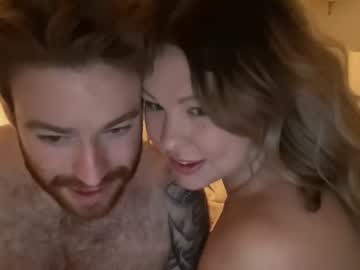 couple
        redhead010 cam image #359396