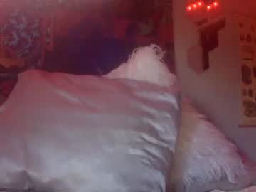 couple
        bf_w_bb cam image #261232