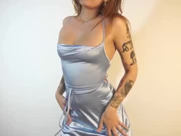 girl
        my_lovely_flower_ cam image #3175636
