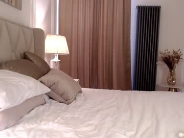 girl
        sweet_moan cam image #3329160
