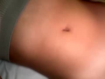 couple
        sluttyfacelesscouple cam image #1888618