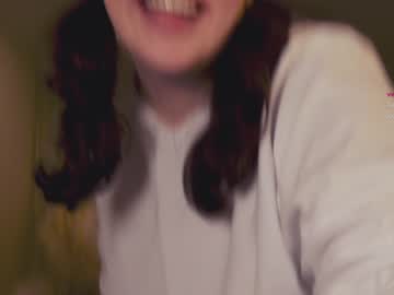 girl
        chery_lady22 cam image #2026519