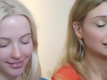 girl
        april_blush cam image #3723244