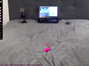 girl
        blondehottiekerry cam image #184281
