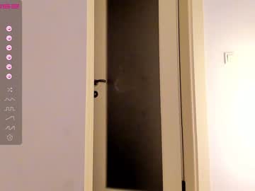 girl
        kittycaitlin cam image #951815