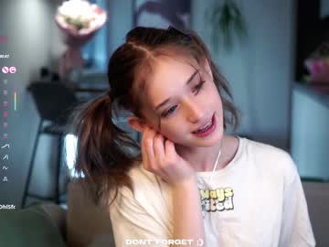 girl
        taitehambelton cam image #4621296