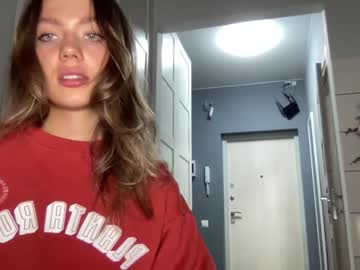 girl
        angel_from_sky cam image #3042731