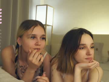 couple
        fsupra cam image #2570258