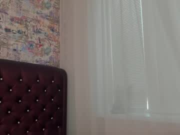 girl
        angelina_new cam image #1263982