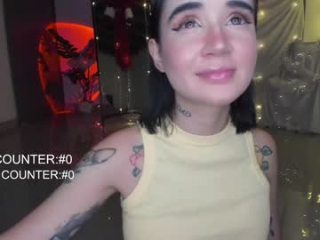 girl
        lonelly_lolly98 cam image #2101684