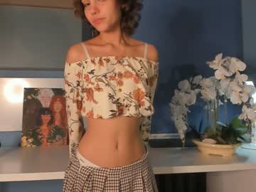 girl
        lenaelisabeth cam image #1937987