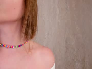 girl
        brenda_rogerss cam image #1555061