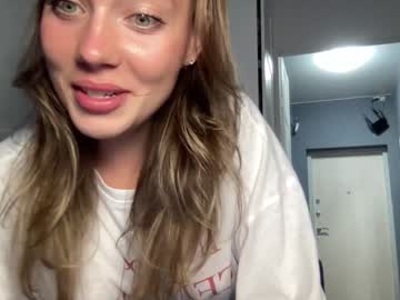 girl
        angel_from_sky cam image #3128736