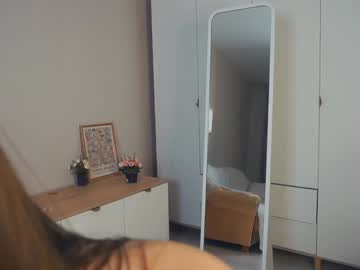 girl
        pollybeckey cam image #3466108