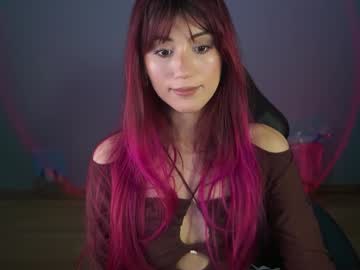 girl
        greeny_mat cam image #3384003