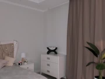 girl
        itsagoodtimeformagic cam image #2074640