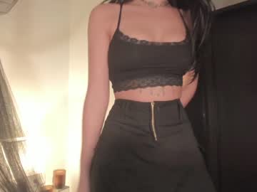 girl
        alicia_uwu cam image #77639