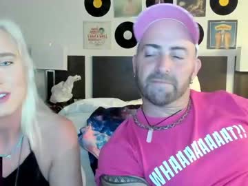 couple
        whaaaaaaaat cam image #641840
