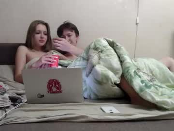 couple
        sweettt_dreams cam image #117769