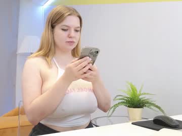 girl
        lovlybambi cam image #1672312