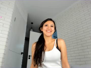 girl
        sweetfox_365 cam image #1647601