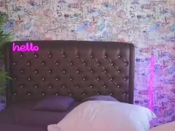 girl
        angelina_new cam image #3174923