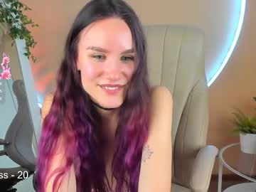 girl
        clare_ff cam image #4211203