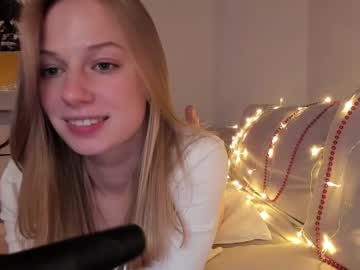girl
        magic_couple13 cam image #2100024