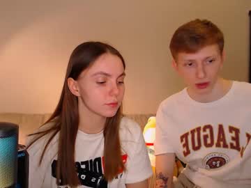 couple
        julsweet cam image #2488566