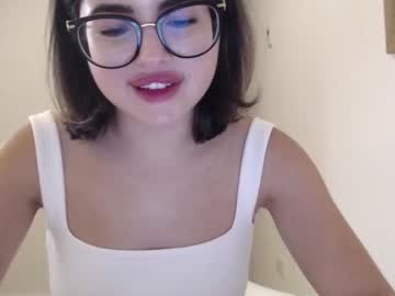 girl
        playnofuckinggames cam image #588211