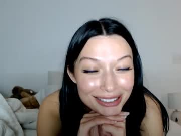 girl
        giagenovese cam image #3792113