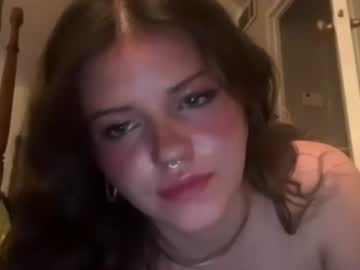 girl
        fairyyy653 cam image #4009449