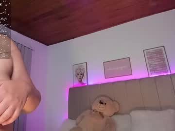 girl
        silvia_lane cam image #1844135