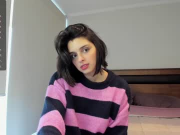 girl
        yourfreakygirl cam image #1478206