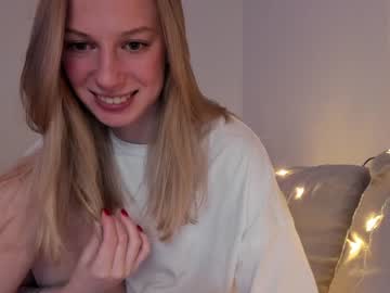 girl
        magic_couple13 cam image #2143465